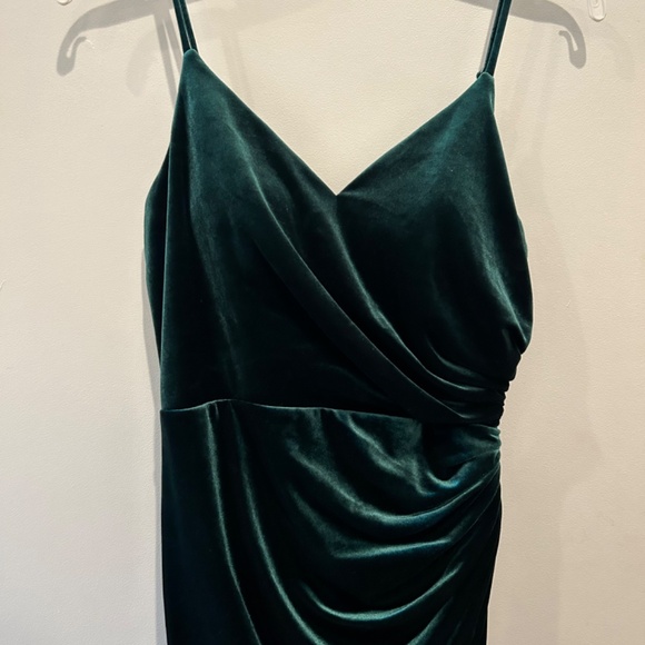 Revelry Rory Velvet Dress Emerald 613 - Picture 2 of 8